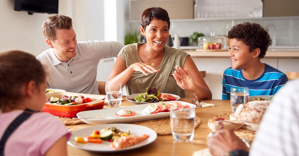 Ban screen usage during meal-time