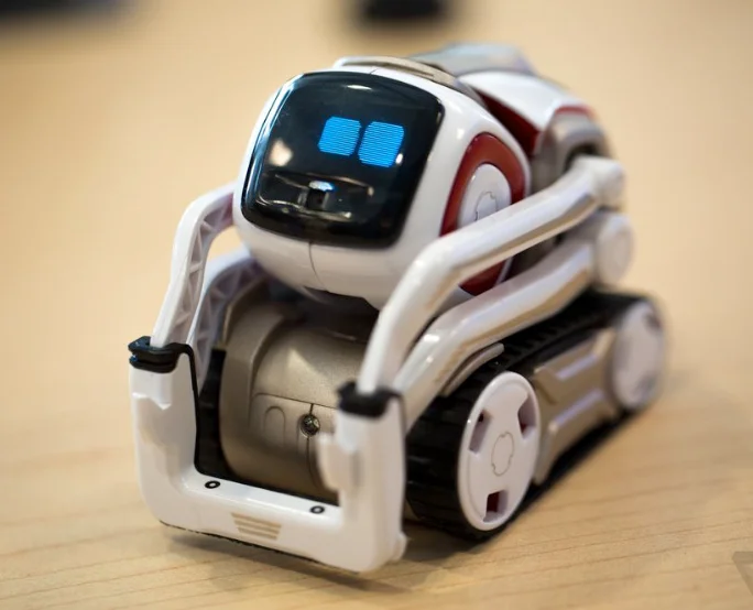 Anki Cozmo