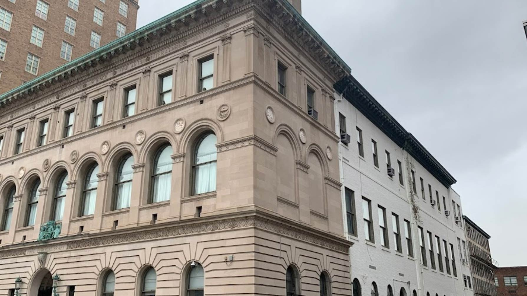 Newark Public Library