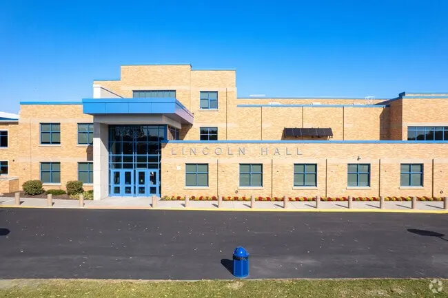 Lincoln Hall Middle School